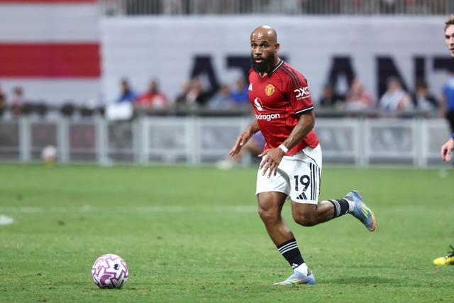 姆伯莫在对, 姆伯莫自己 姆伯莫在对, 姆伯莫自己