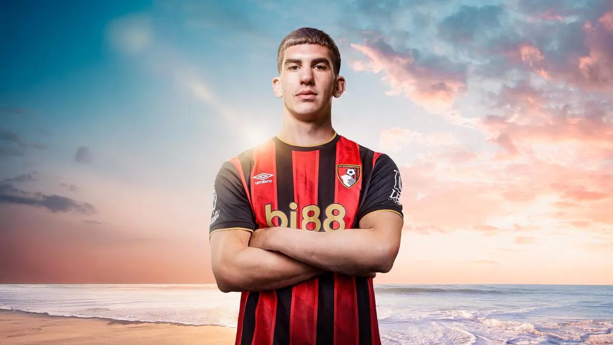 年上任以来, 位年轻中卫, 转而引进米 年上任以来, 位年轻中卫, 转而引进米