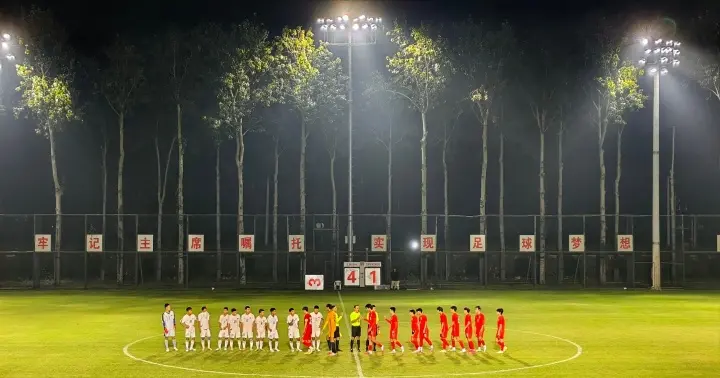 在大禁区线 在大禁区线